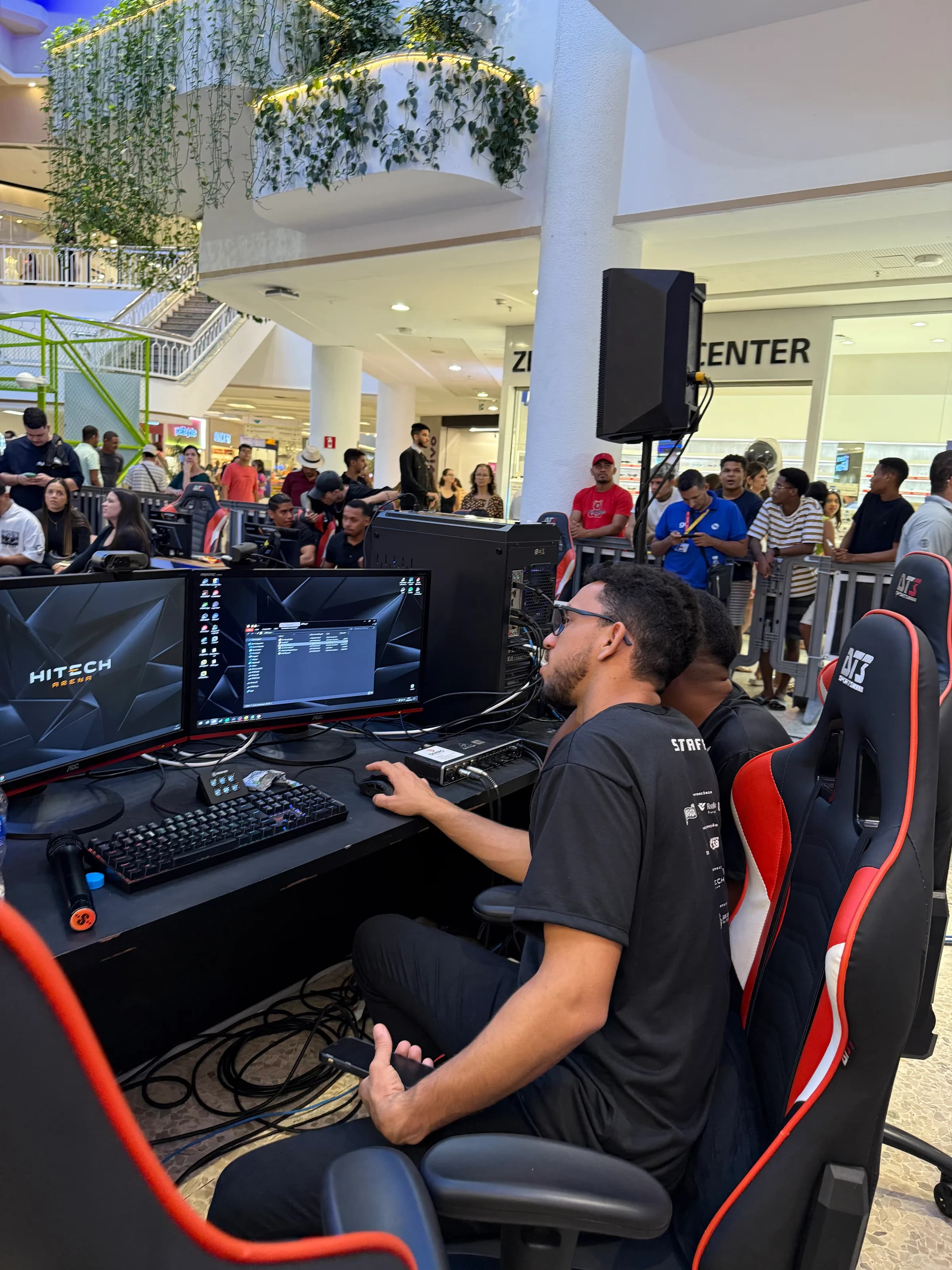 Bastidor da operação durante a LAN Sergipe Gamer.